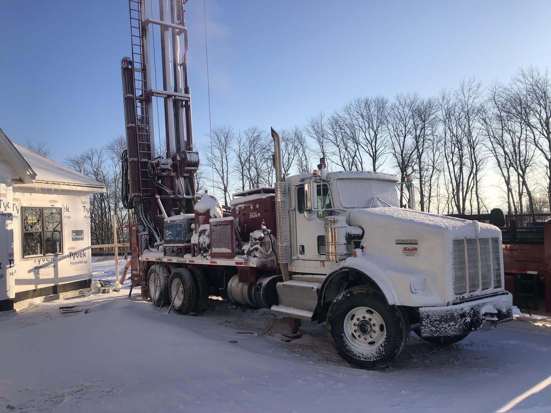 Nest rig drilling in winter conditions