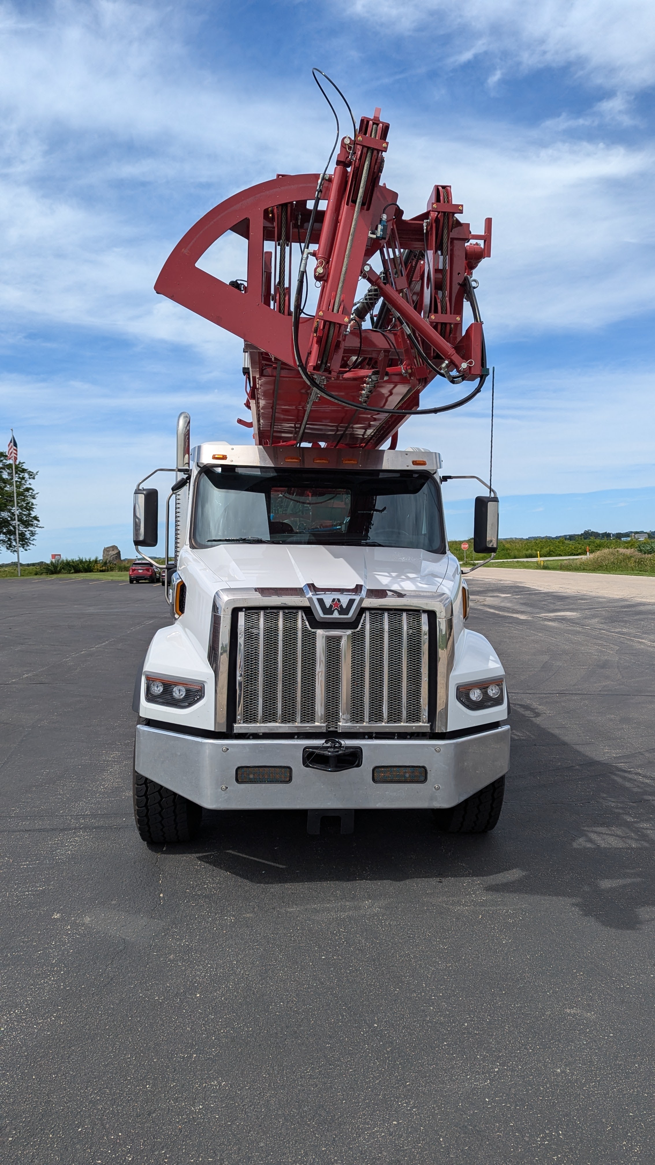 For sale: GEFCO 30K on a New 2024 Western Star 49X